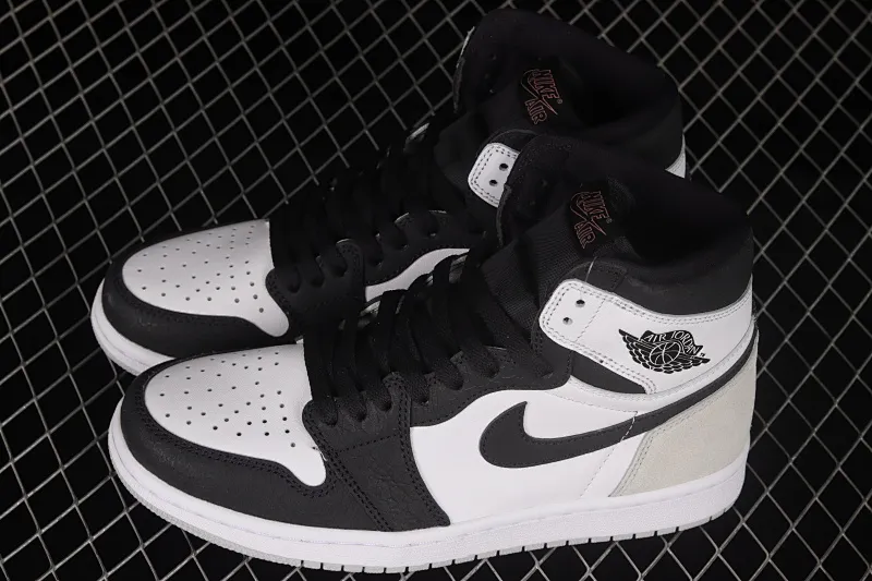 All categories Air Jordan Jordan series basketball shoes Air Jordan 1 High Air Jordan 1 High OG "Stage Haze" AJ1 Joe 1 black and gray toe 555088-108